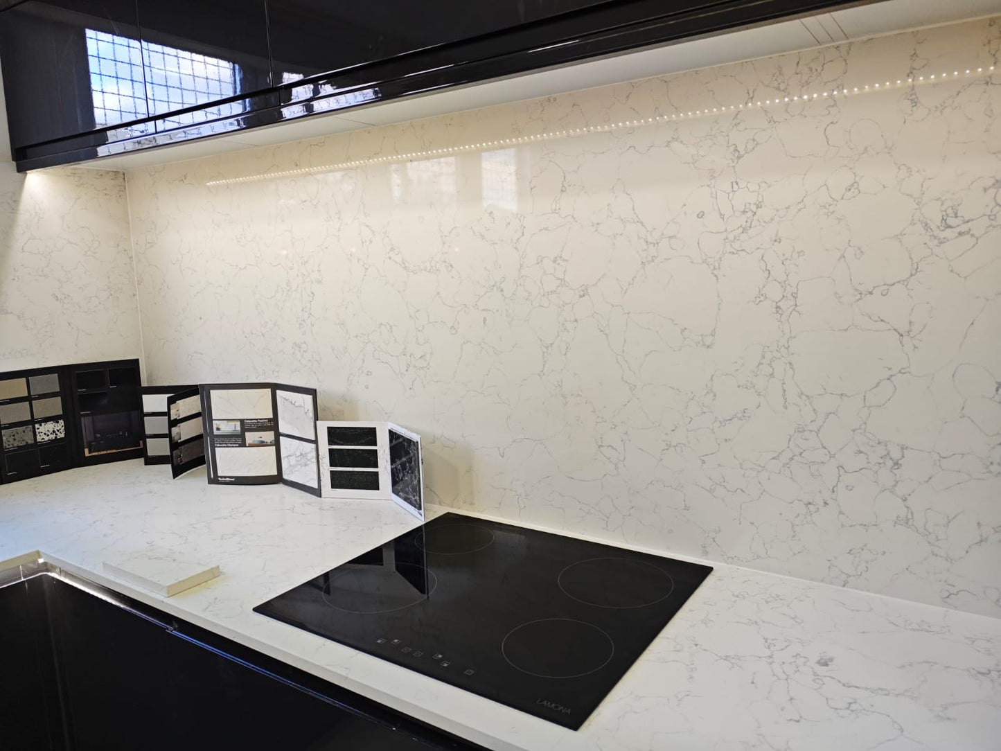 Quartz Worktop - Carrara Sky